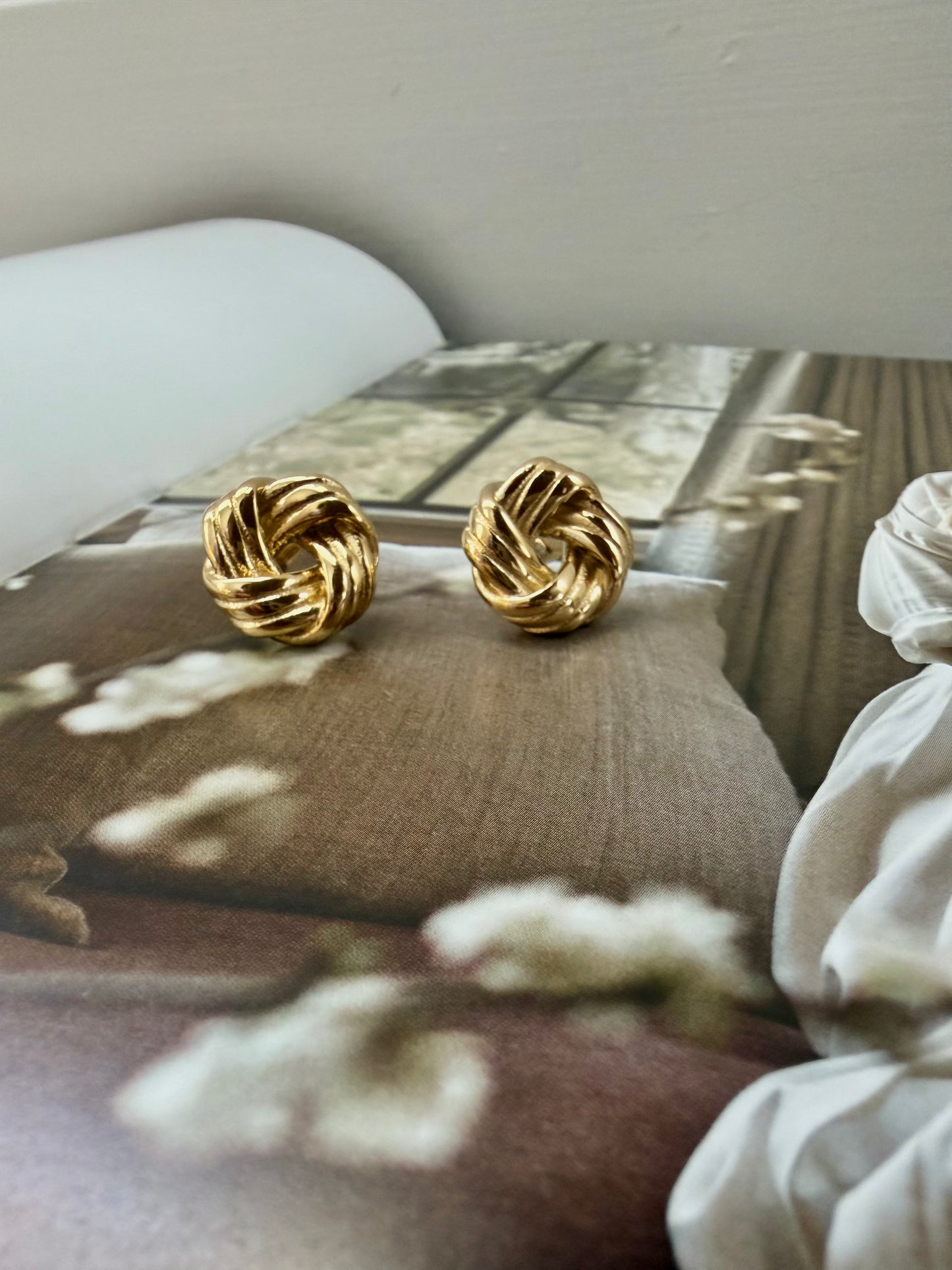 Nudillos Earrings